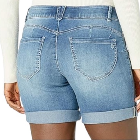 Democracy Abroad Solutions Light Blue distressed shorts - Picture 2 of 9